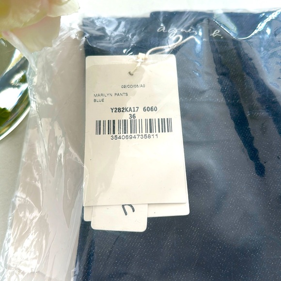 NWT Agnes b Marilyn Pants- Blue Jean Capri length - Picture 1 of 9